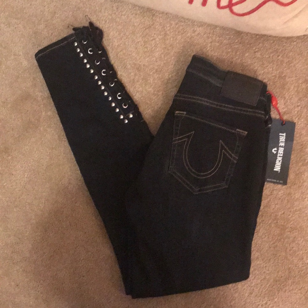 NWT. TRUE RELIGION “Halle” jeans size 26